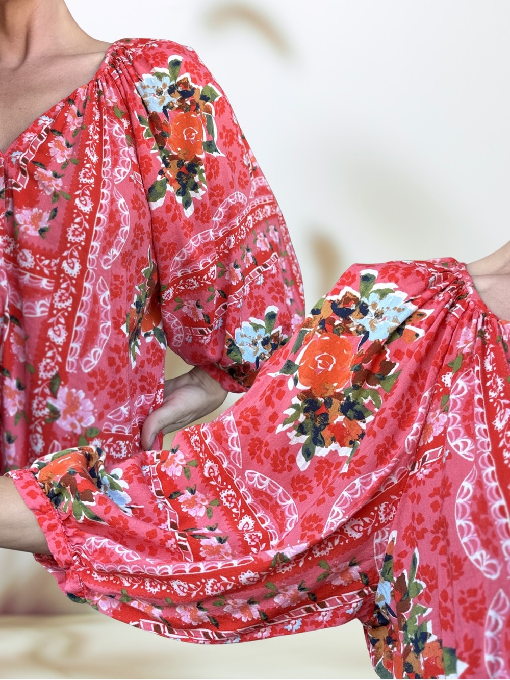 LC Lauren Conrad Pink Red Floral Peasant Blouse Top balloon sleeve Medium
